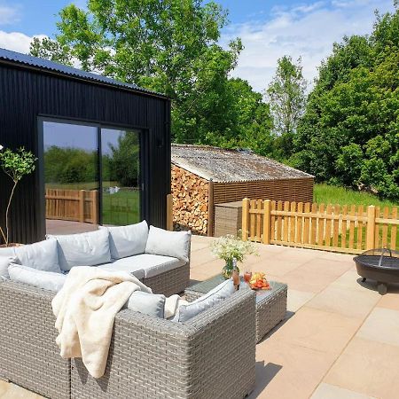 Finest Retreats - Blackbarn Wood Balsham Экстерьер фото