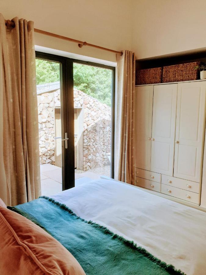 Finest Retreats - Blackbarn Wood Balsham Экстерьер фото