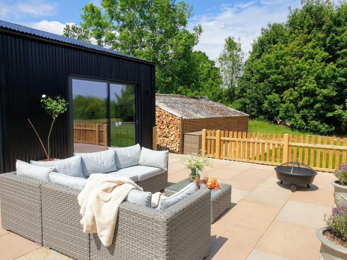 Finest Retreats - Blackbarn Wood Balsham Экстерьер фото