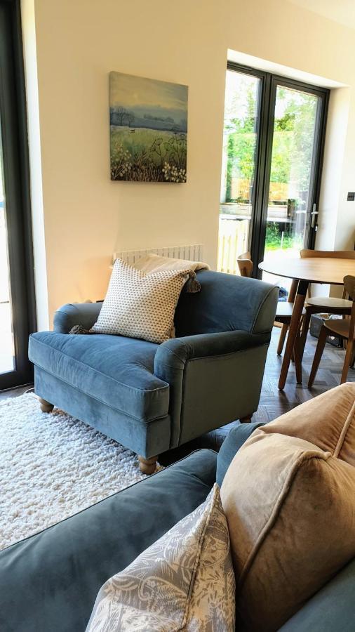 Finest Retreats - Blackbarn Wood Balsham Экстерьер фото