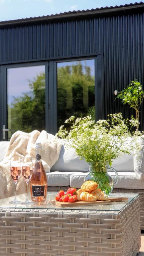 Finest Retreats - Blackbarn Wood Balsham Экстерьер фото