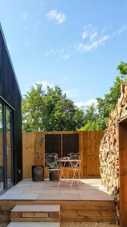 Finest Retreats - Blackbarn Wood Balsham Экстерьер фото